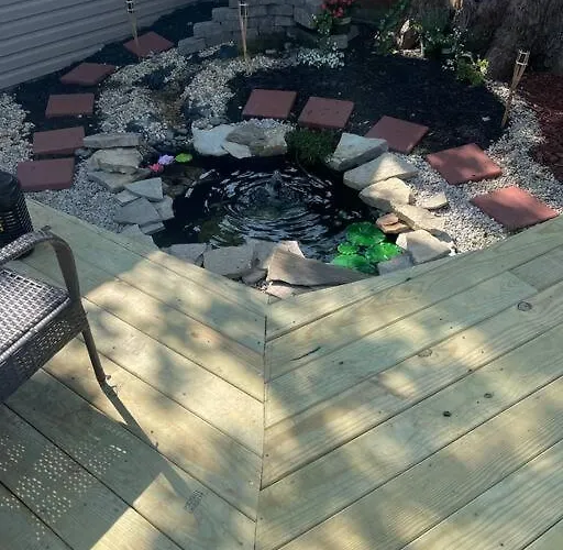 Cozy 4bd House Fireplace And Pond Chicago